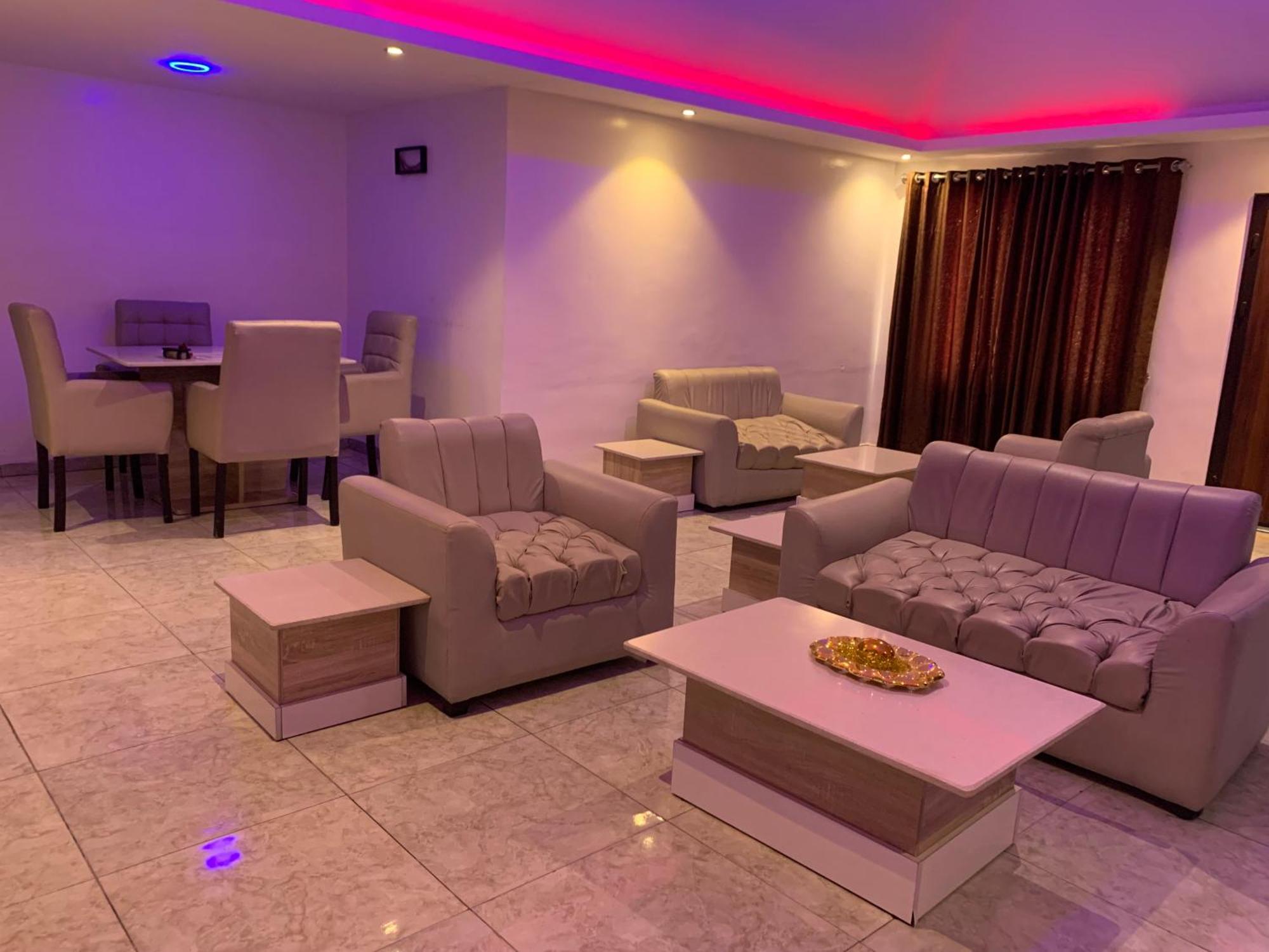 Hotel Presken @ Victoria Island Apese